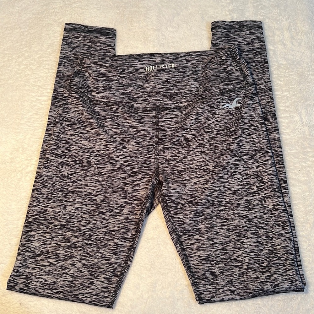 Hollister Gym Leggings; Size XS; Bedrock Pattern